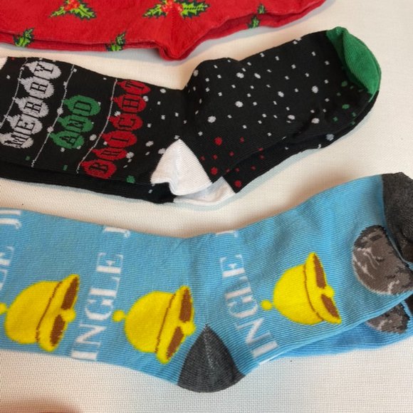 Christmas sock 9 pairs NWOT - Picture 3 of 9